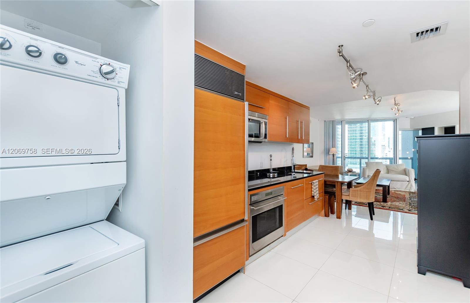 475 Brickell Avenue 2908 Property Photo 8