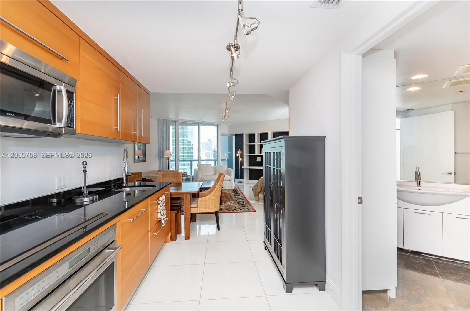 475 Brickell Avenue 2908 Property Photo 9