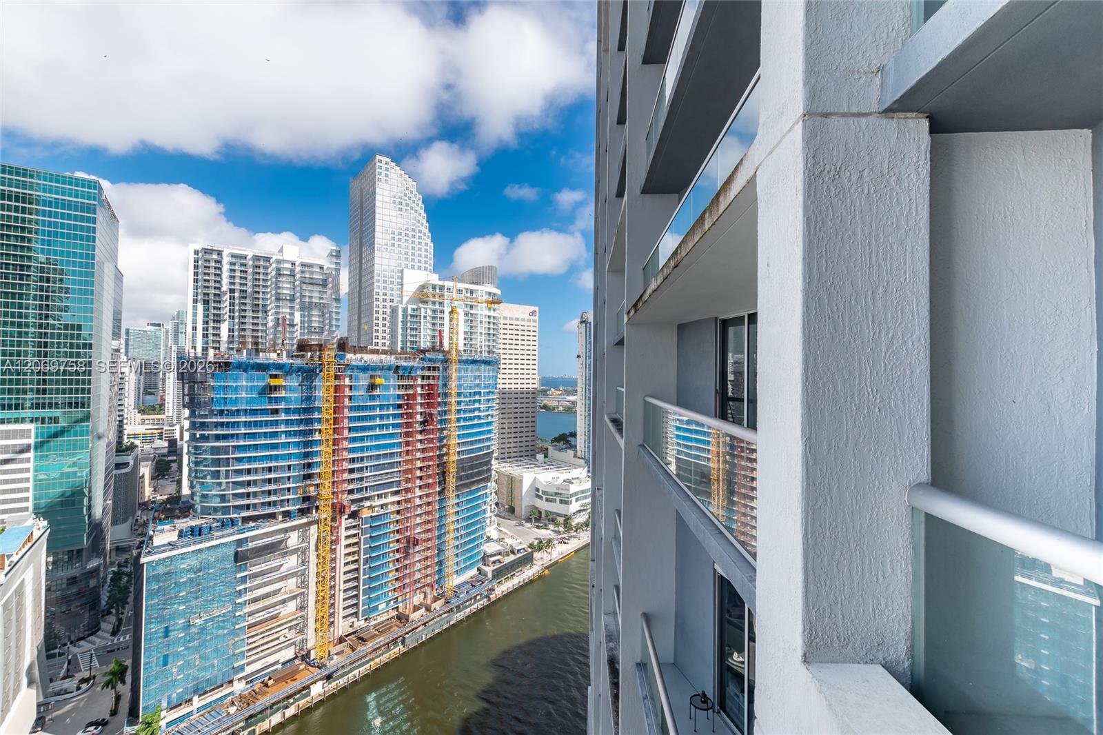 475 Brickell Avenue 2908 Property Photo 19