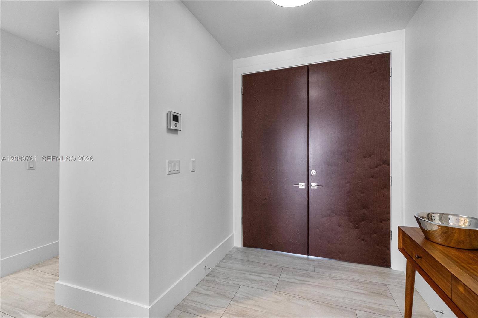 161 Isle Of Venice Drive 202 Property Photo 3
