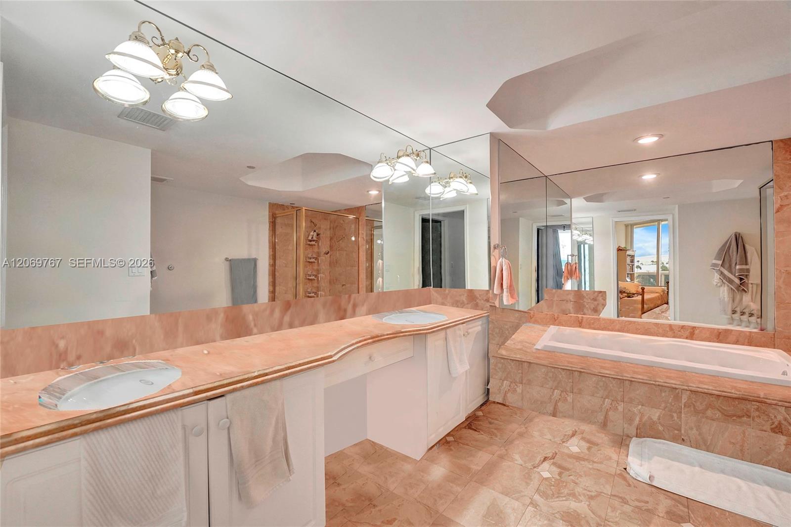 9595 N Collins Avenue 5NG Property Photo 1
