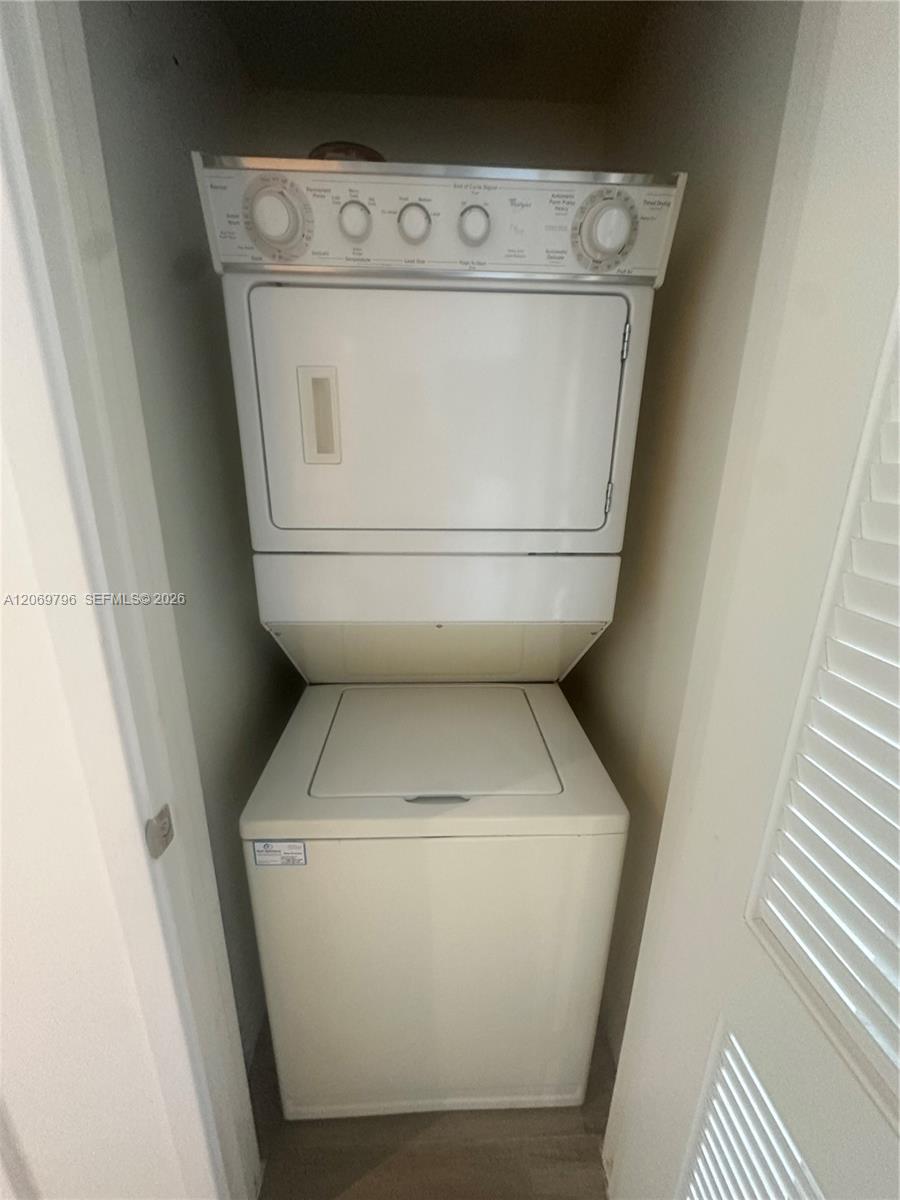 1100 S Miami Avenue 2807 Property Photo 10