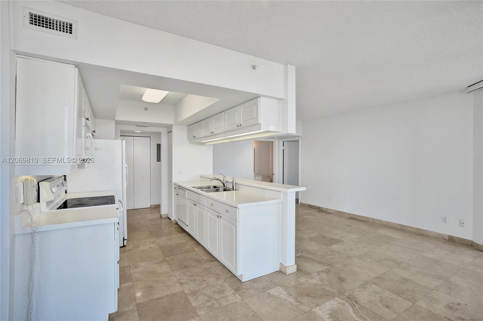 21205 Yacht Club Drive 2310 Property Photo 10