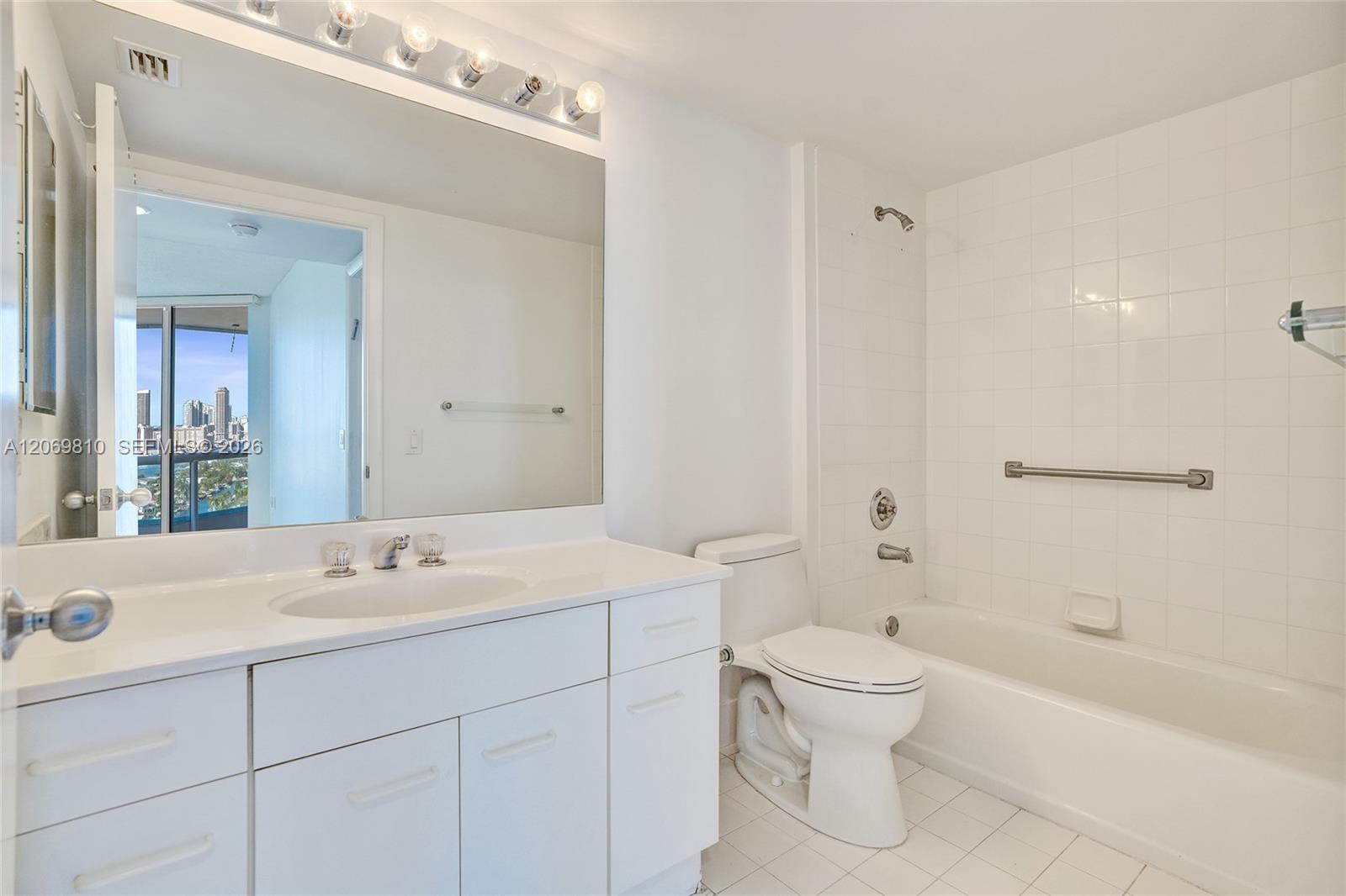 21205 Yacht Club Drive 2310 Property Photo 14