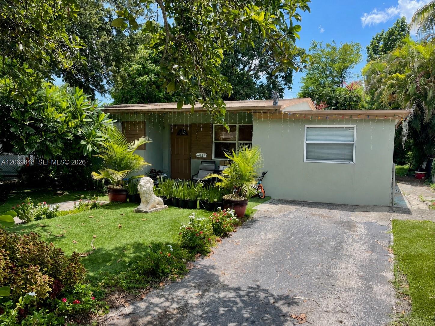 6024 Dewey Street Property Photo 1