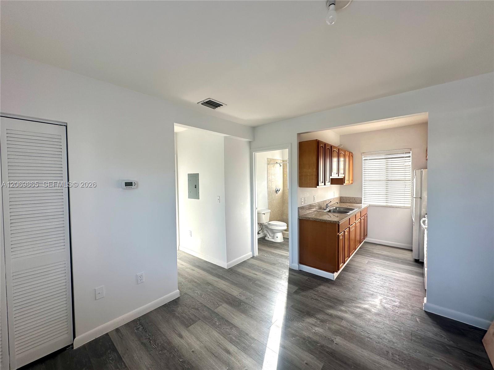 7130 Rue Versailles 10 Property Photo 2