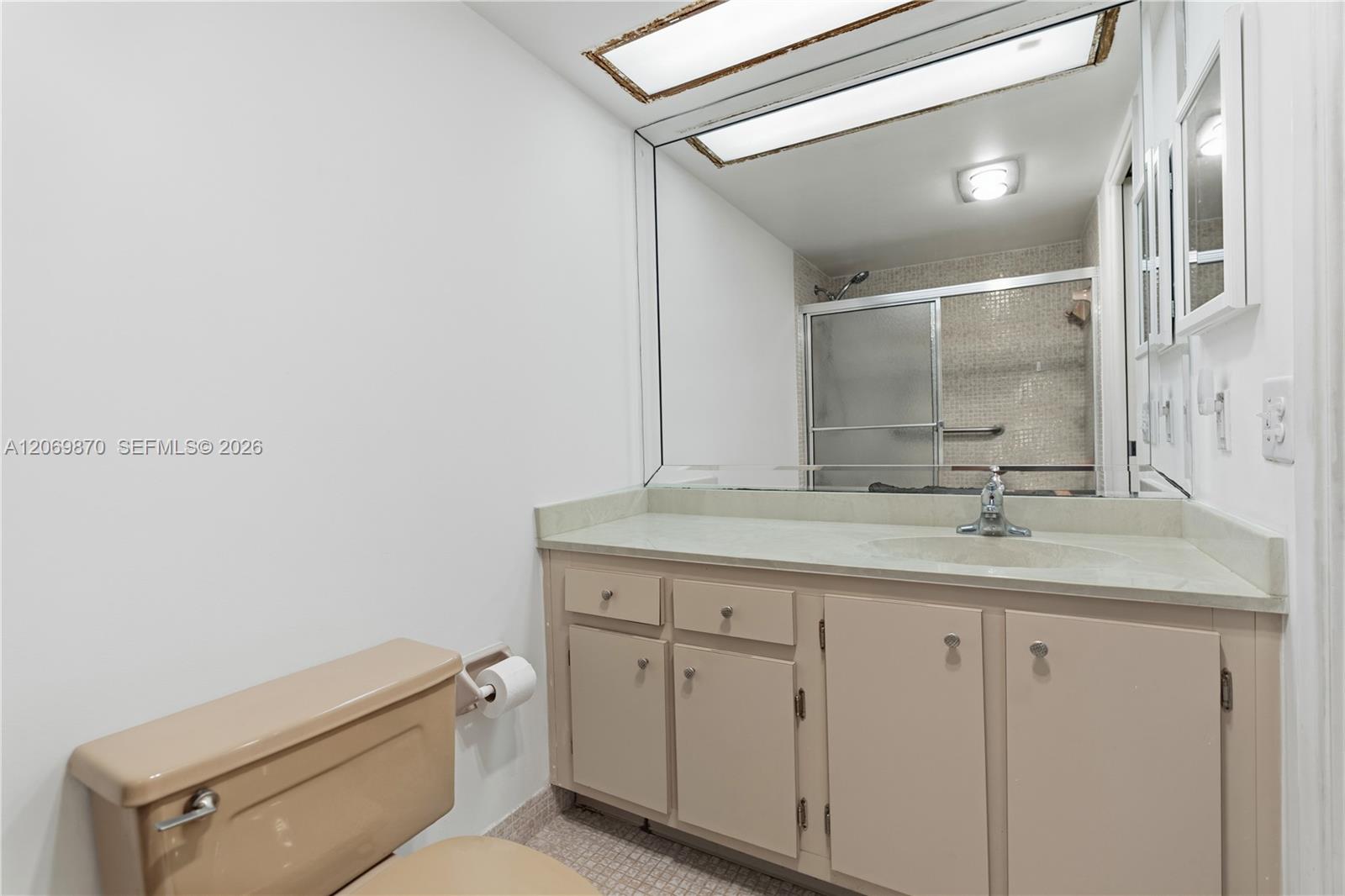 3970 Oaks Clubhouse Drive 306 Property Photo 14