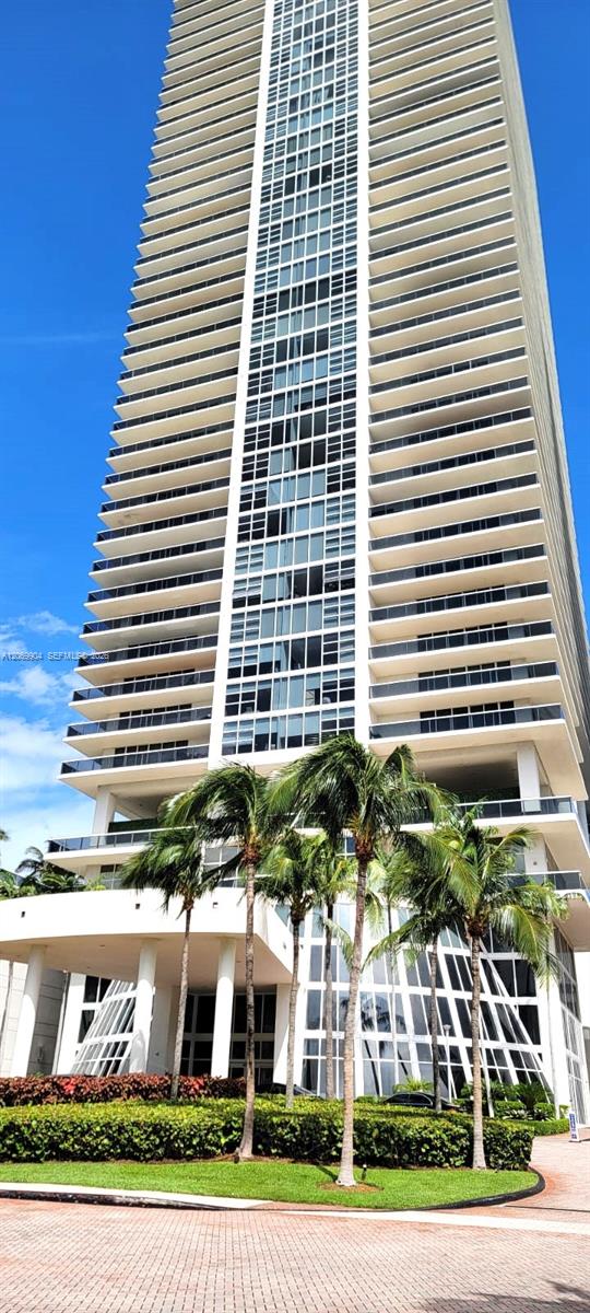 1830 S Ocean Drive 1507 Property Photo 4