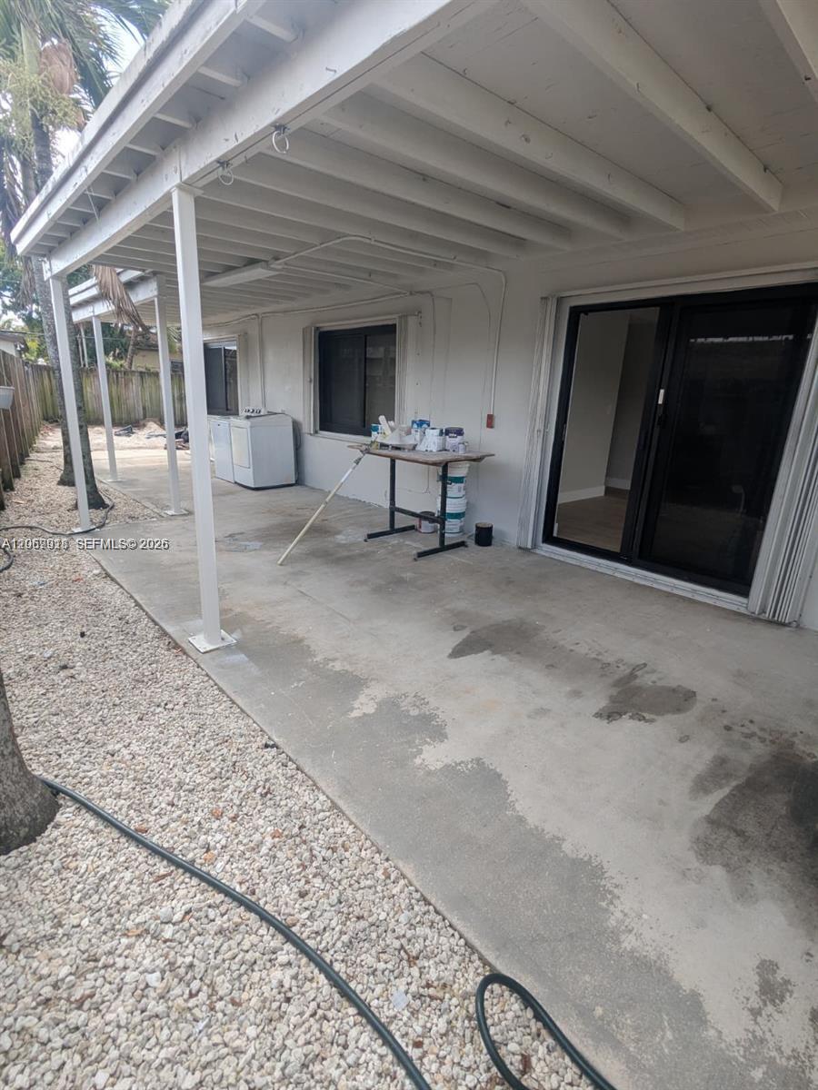 630 Se 3rd Place Property Photo 11