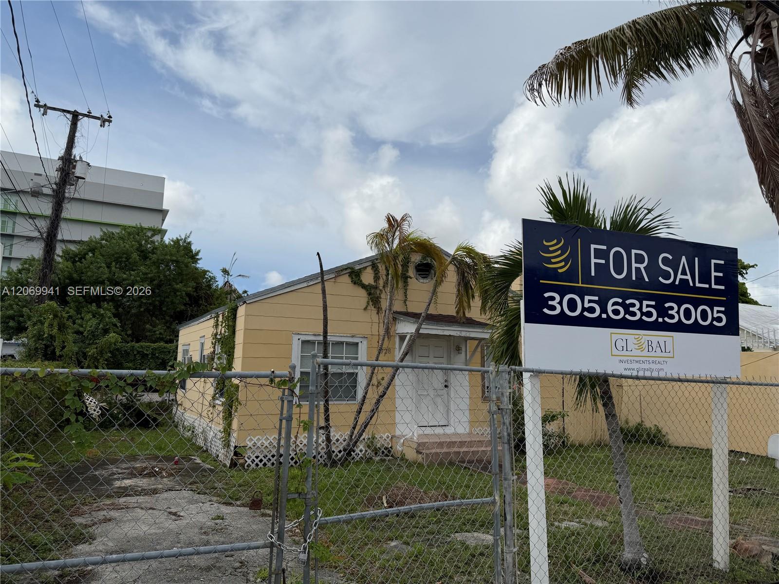 2728 Nw 3rd Street Property Photo 4