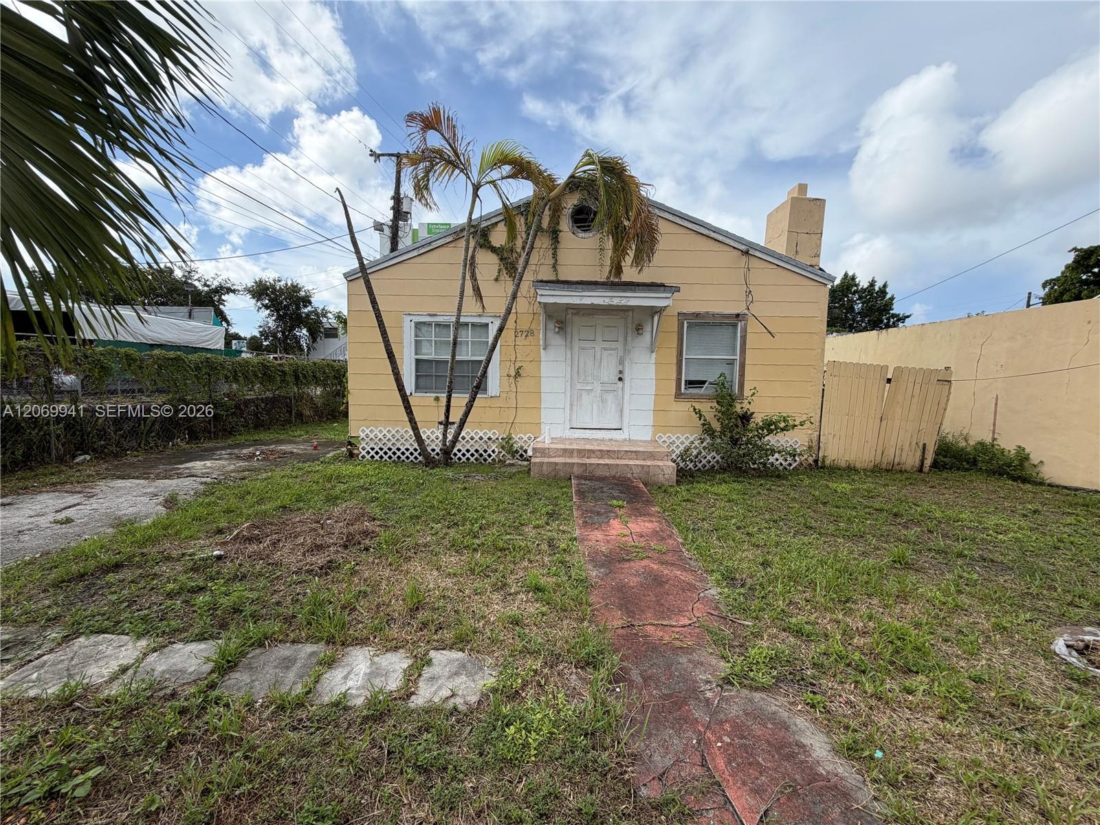 2728 Nw 3rd Street Property Photo 6