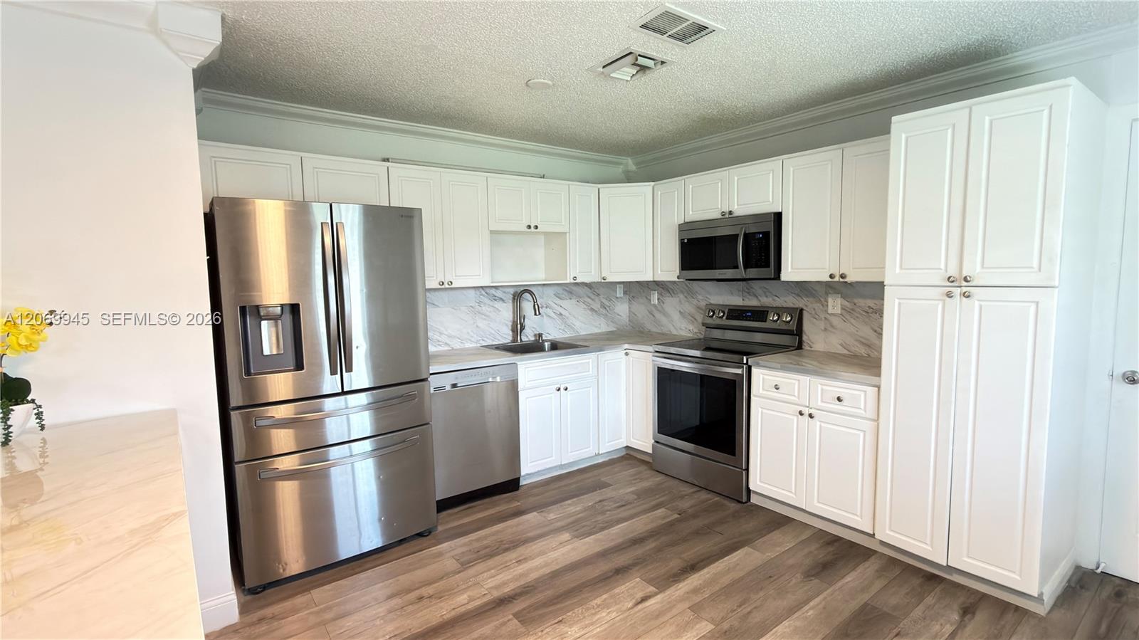 8151 Sw 7th Street Property Photo 5