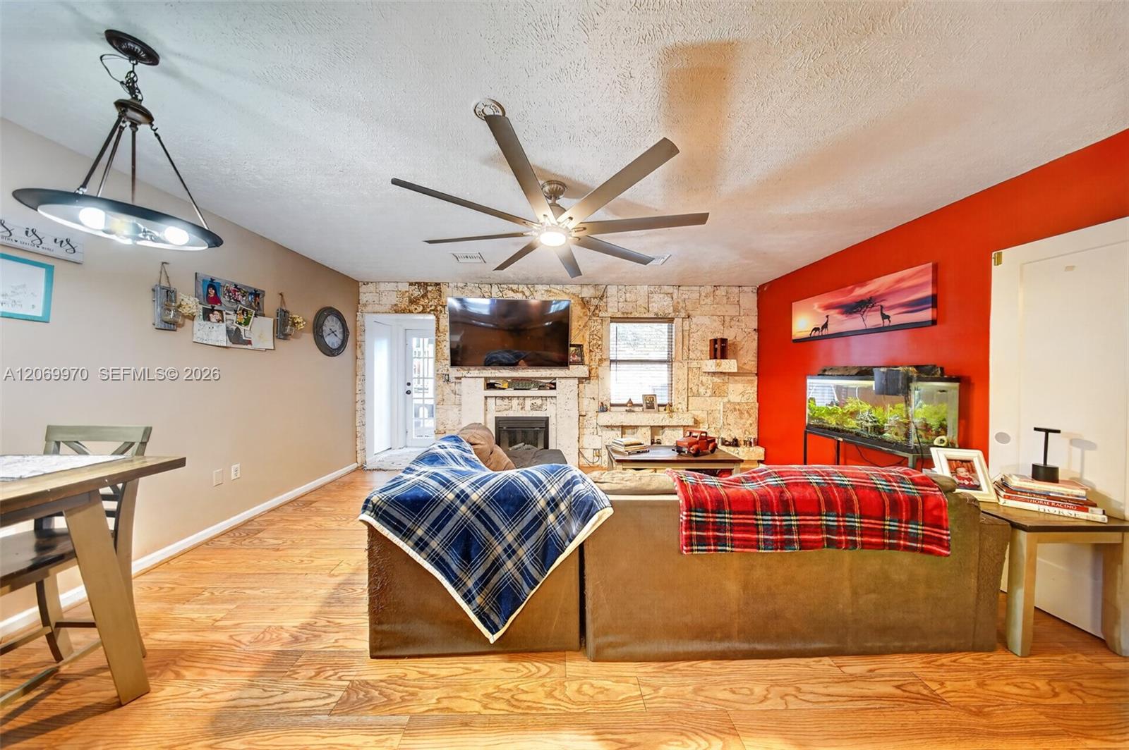 A12069970 Property Photo 12