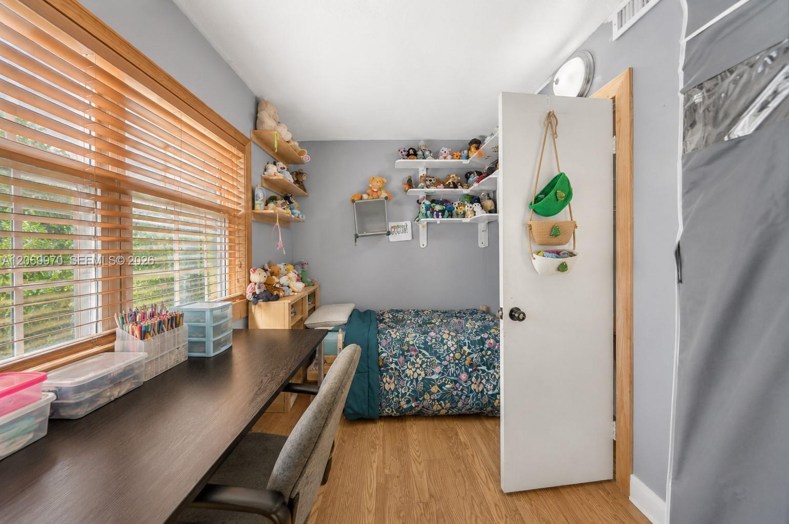 A12069970 Property Photo 23
