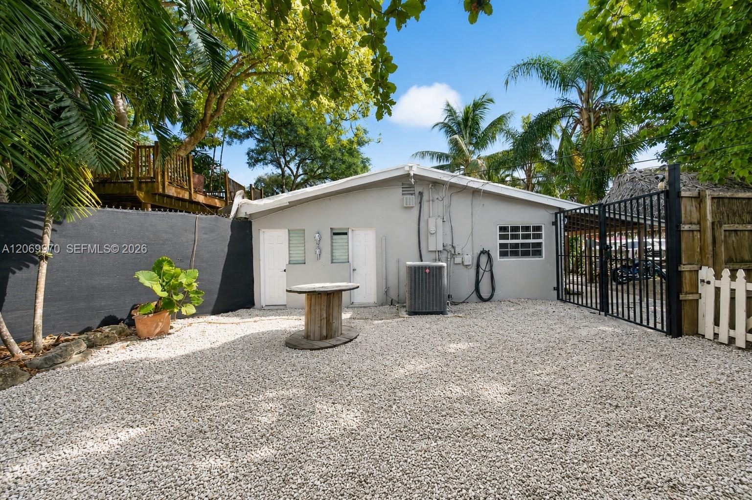 A12069970 Property Photo 25