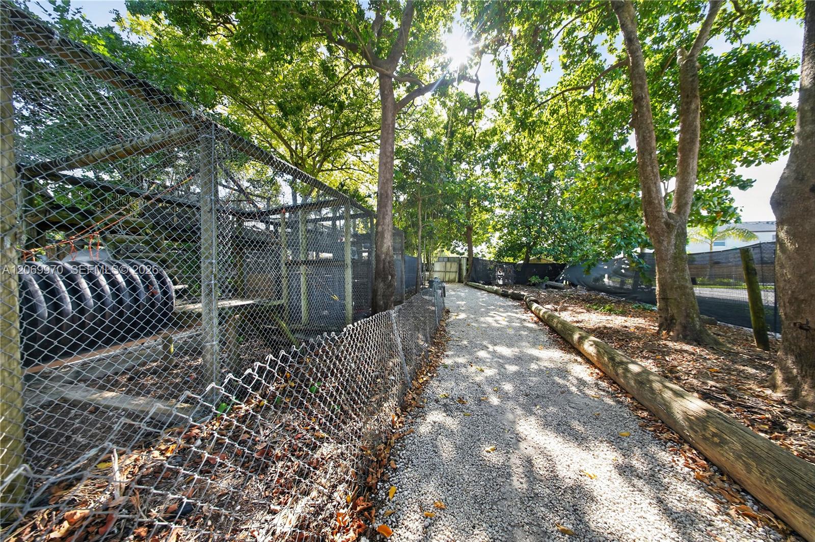 A12069970 Property Photo 28