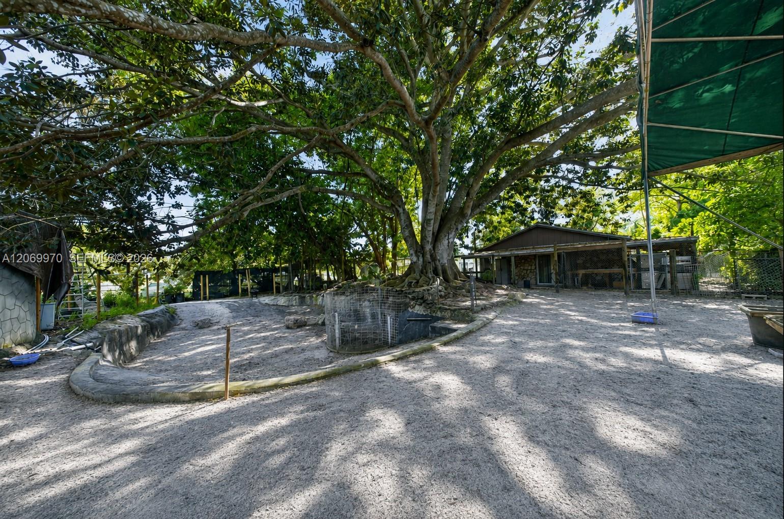 A12069970 Property Photo 35