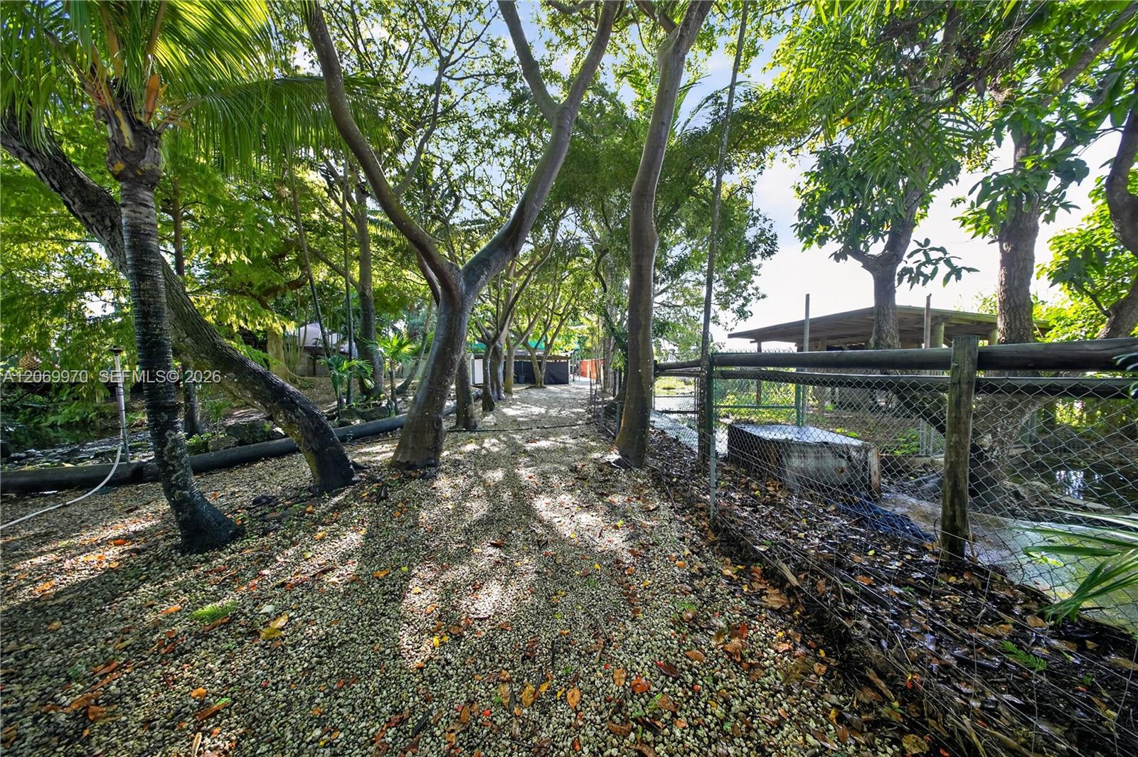 A12069970 Property Photo 36
