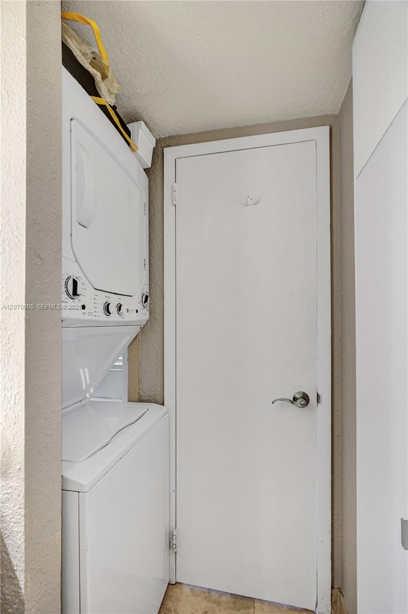 2030 S Ocean Drive 512 Property Photo 23