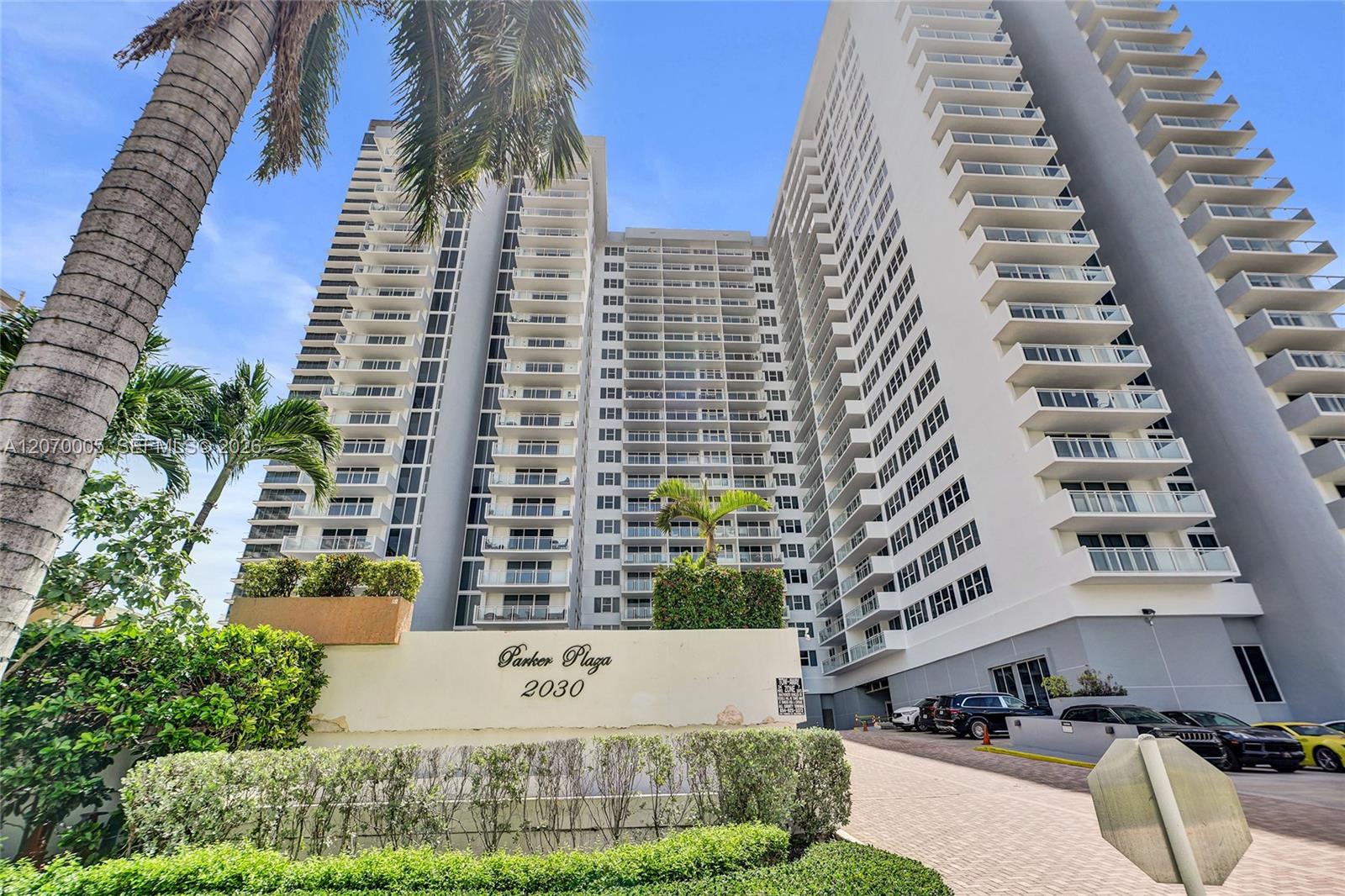 2030 S Ocean Drive 512 Property Photo 27