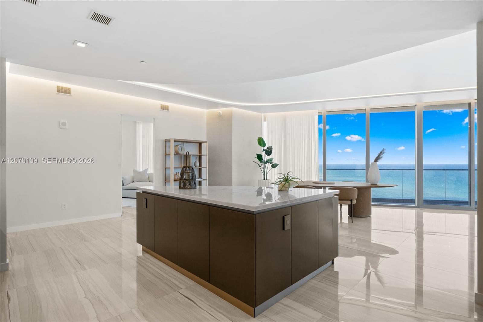 18975 Collins Avenue 600 Property Photo 8
