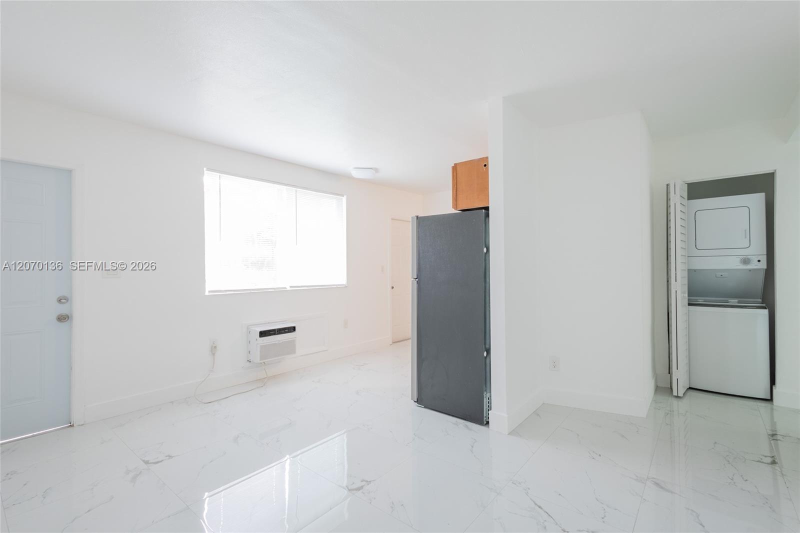 979 Sw 10th Street 2 Property Photo 5