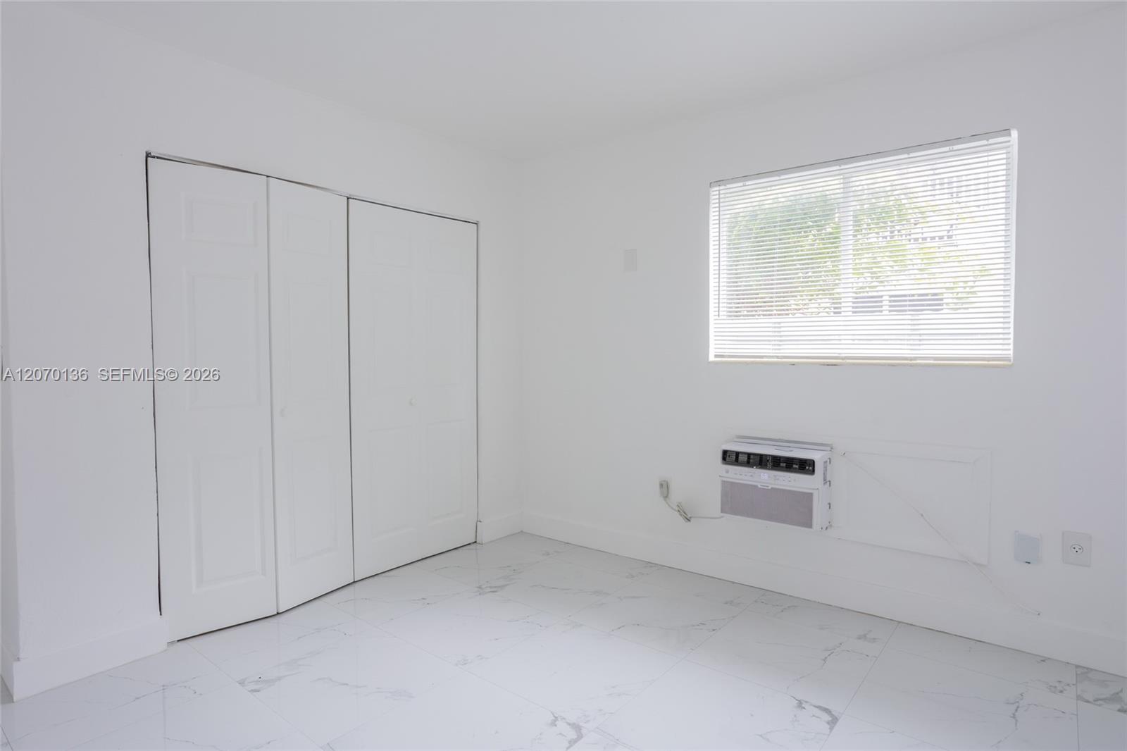 979 Sw 10th Street 2 Property Photo 6