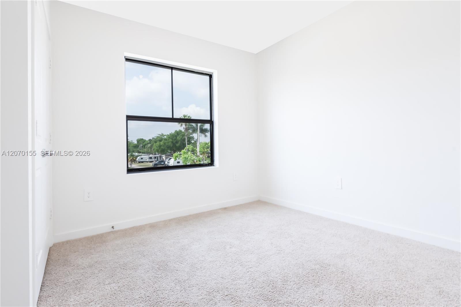 302 Ne 1st Drive 302 Property Photo 28