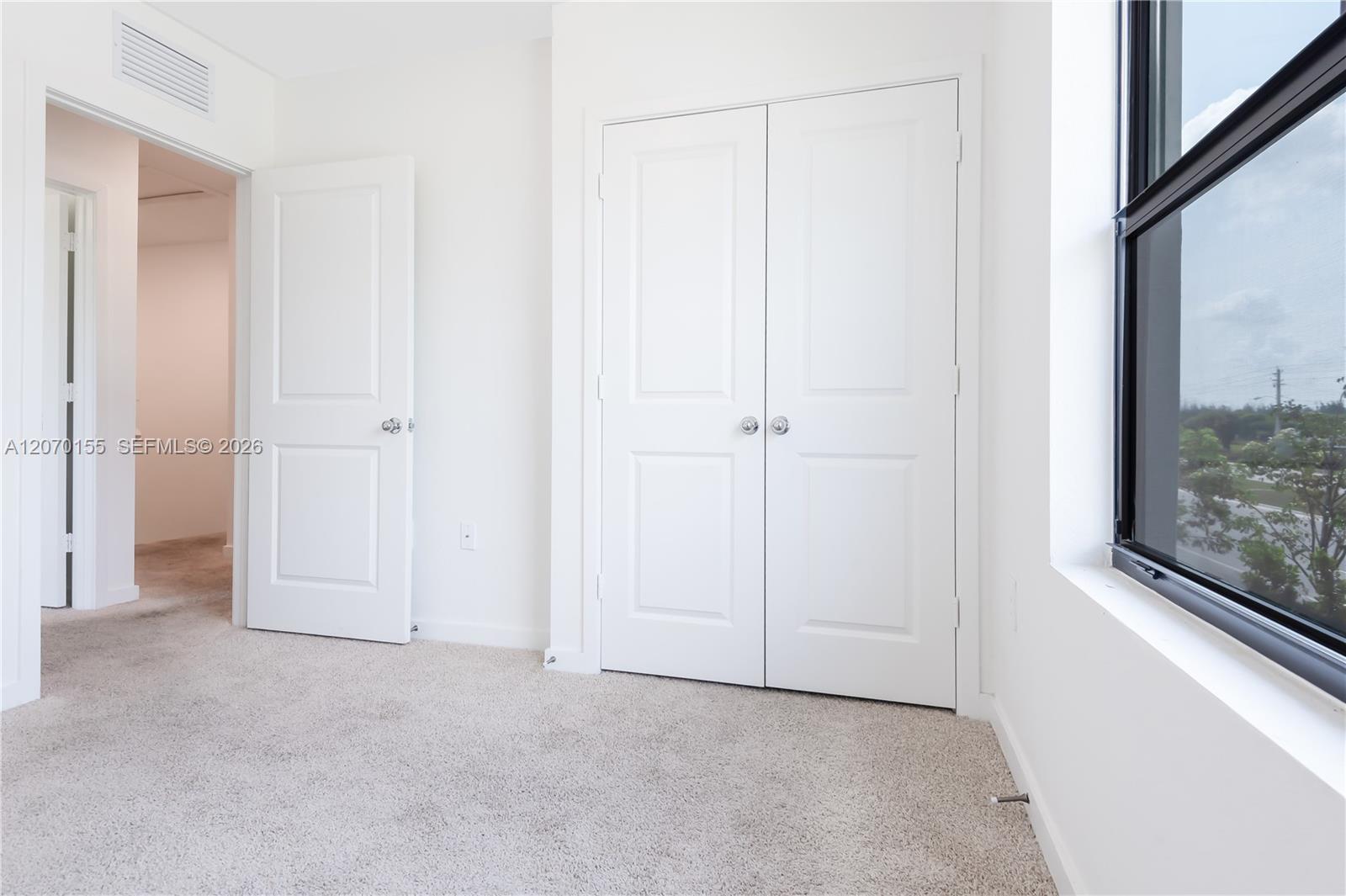 302 Ne 1st Drive 302 Property Photo 29