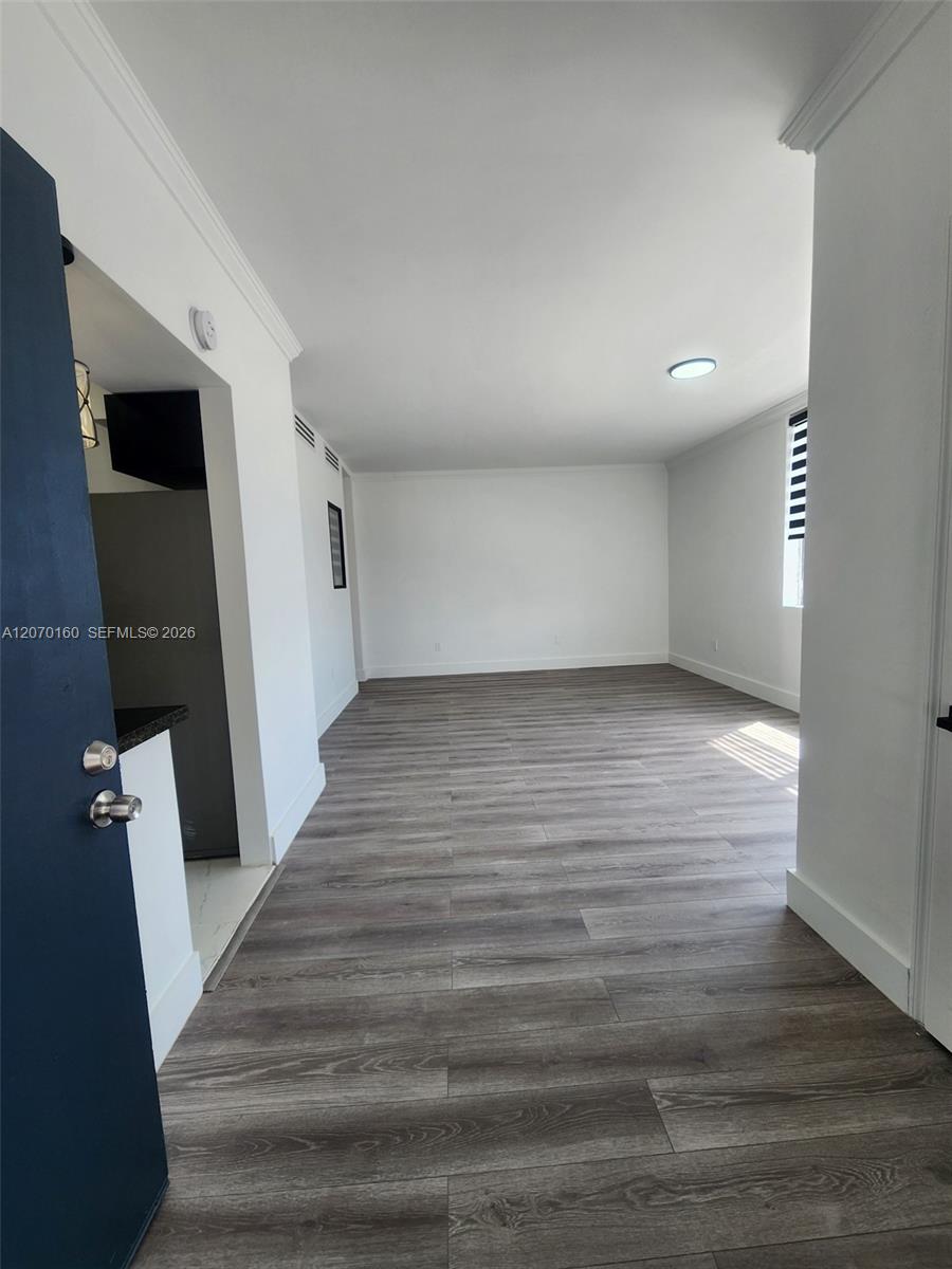 2101 Normandy Drive 202 Property Photo 6