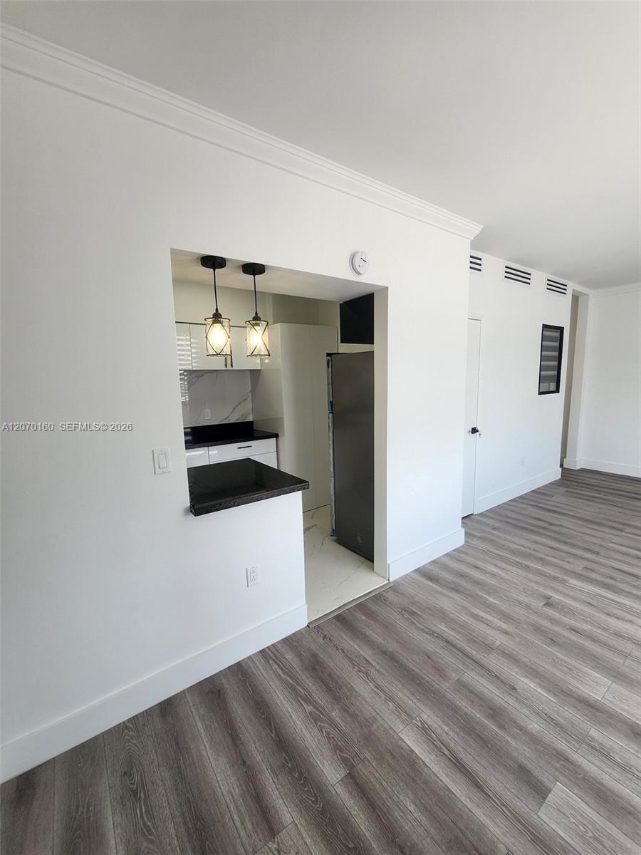 2101 Normandy Drive 202 Property Photo 7
