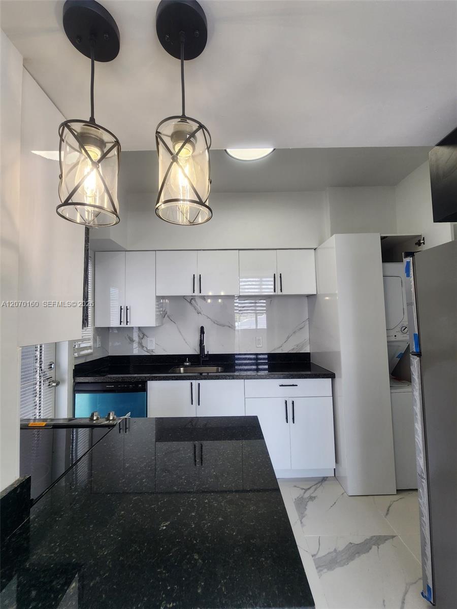 2101 Normandy Drive 202 Property Photo 15
