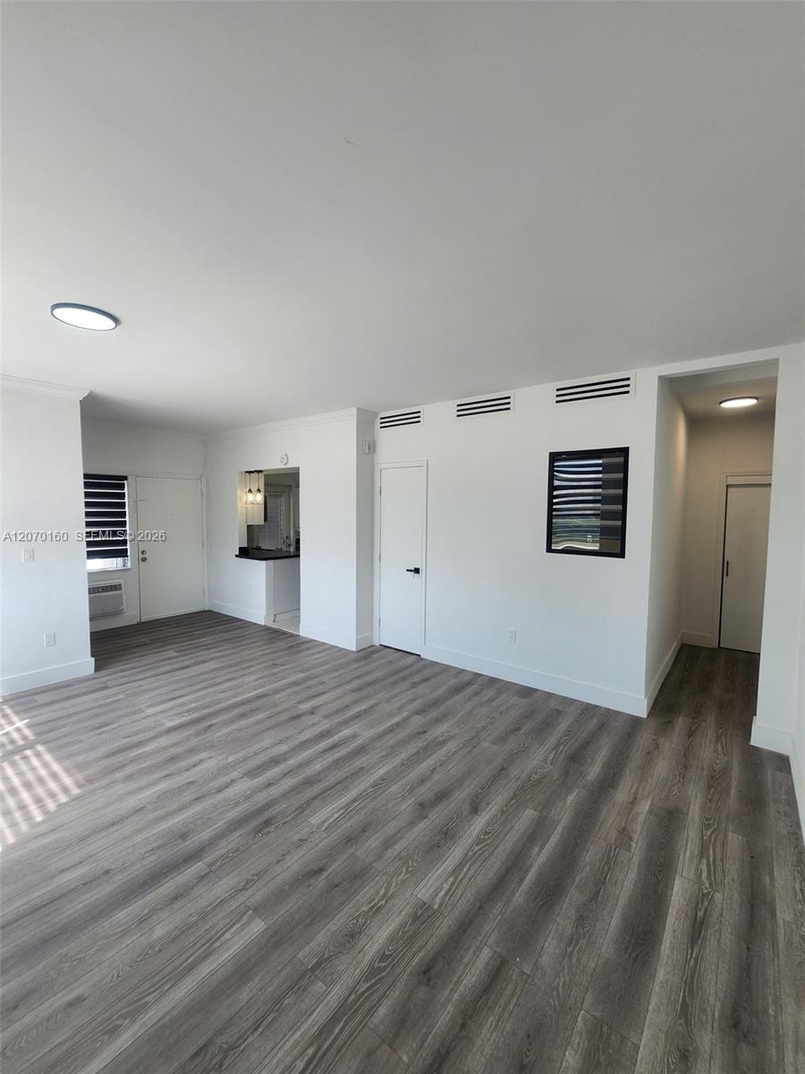 2101 Normandy Drive 202 Property Photo 19