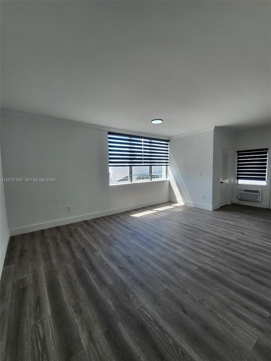 2101 Normandy Drive 202 Property Photo 25