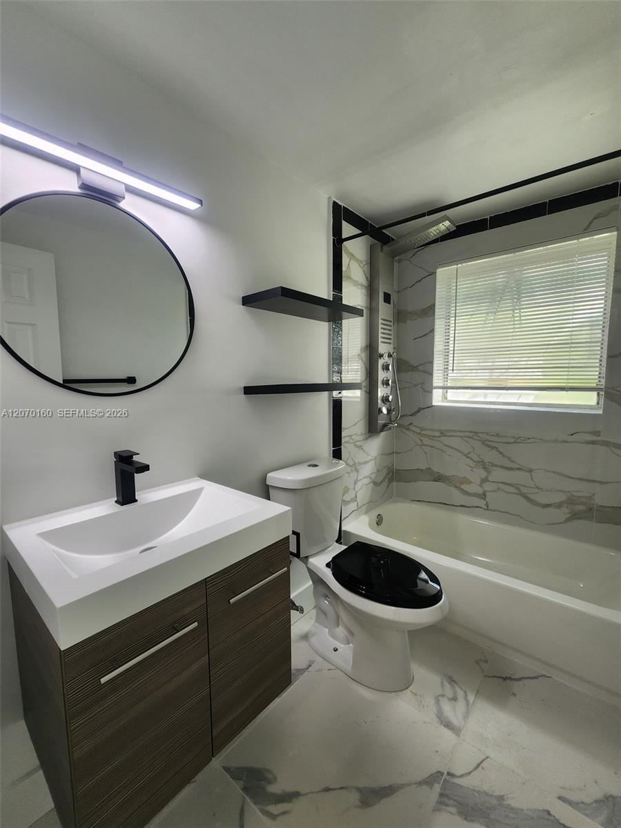 2101 Normandy Drive 202 Property Photo 29