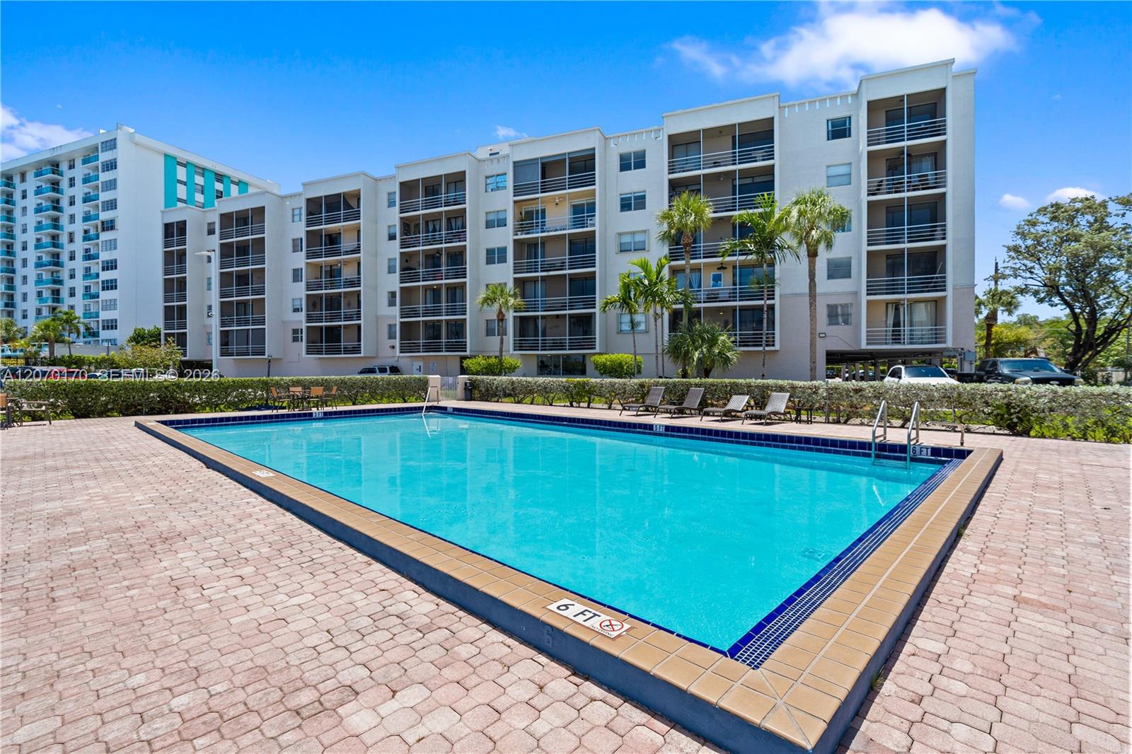 2821 N Miami Beach Boulevard 4f Property Photo 5