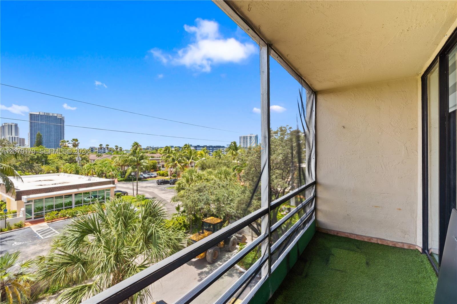 2821 N Miami Beach Boulevard 4f Property Photo 36