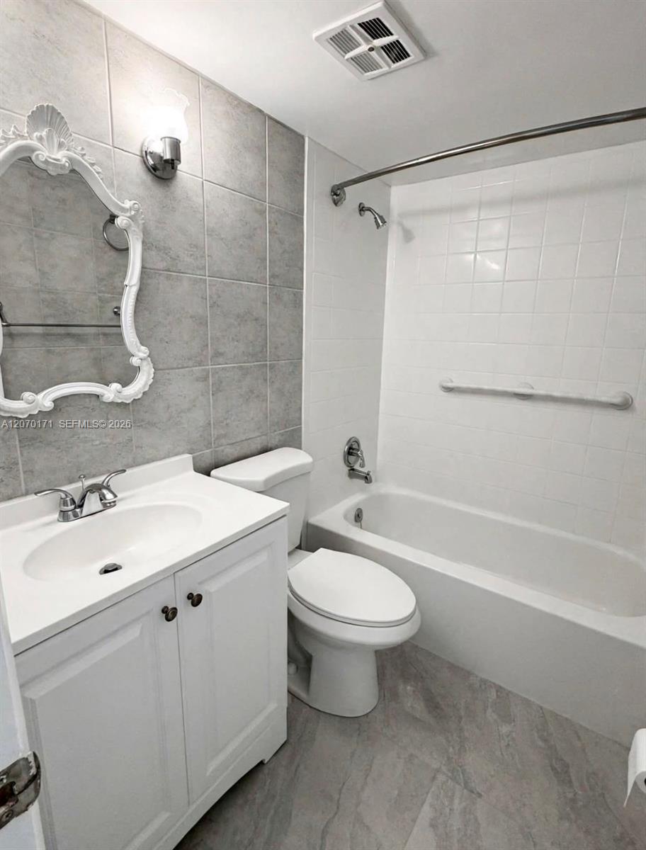 1231 Se 1st Street 9 Property Photo 7