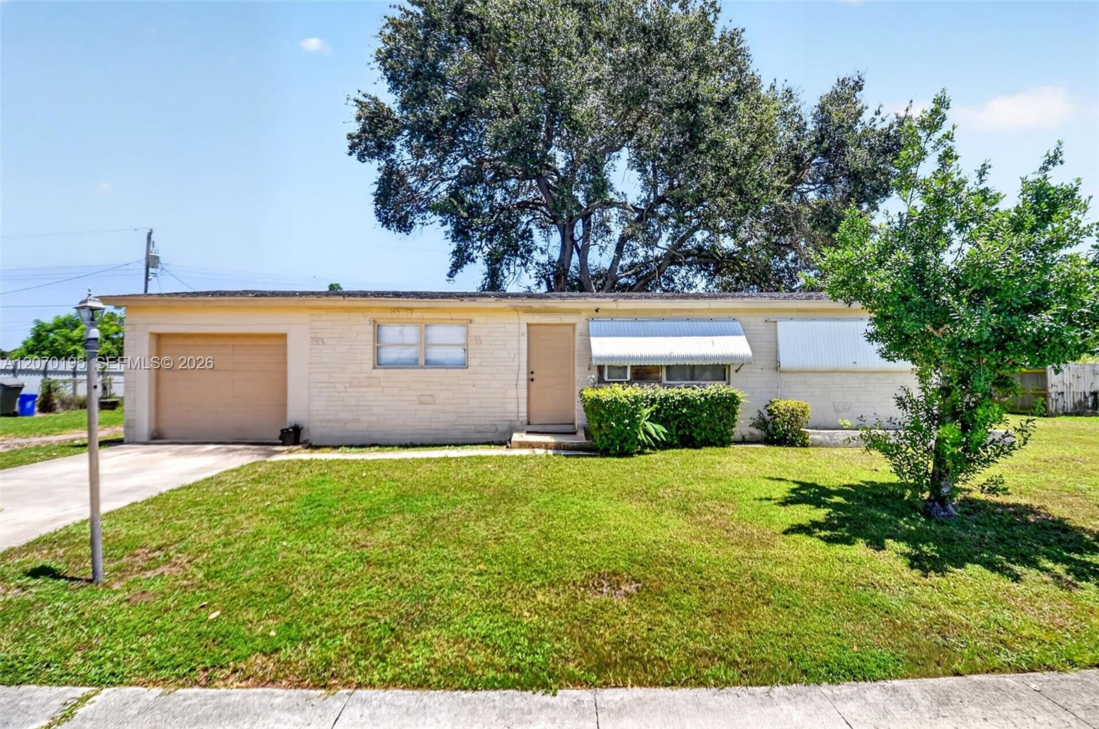 1572 Woodland Avenue Property Photo 1