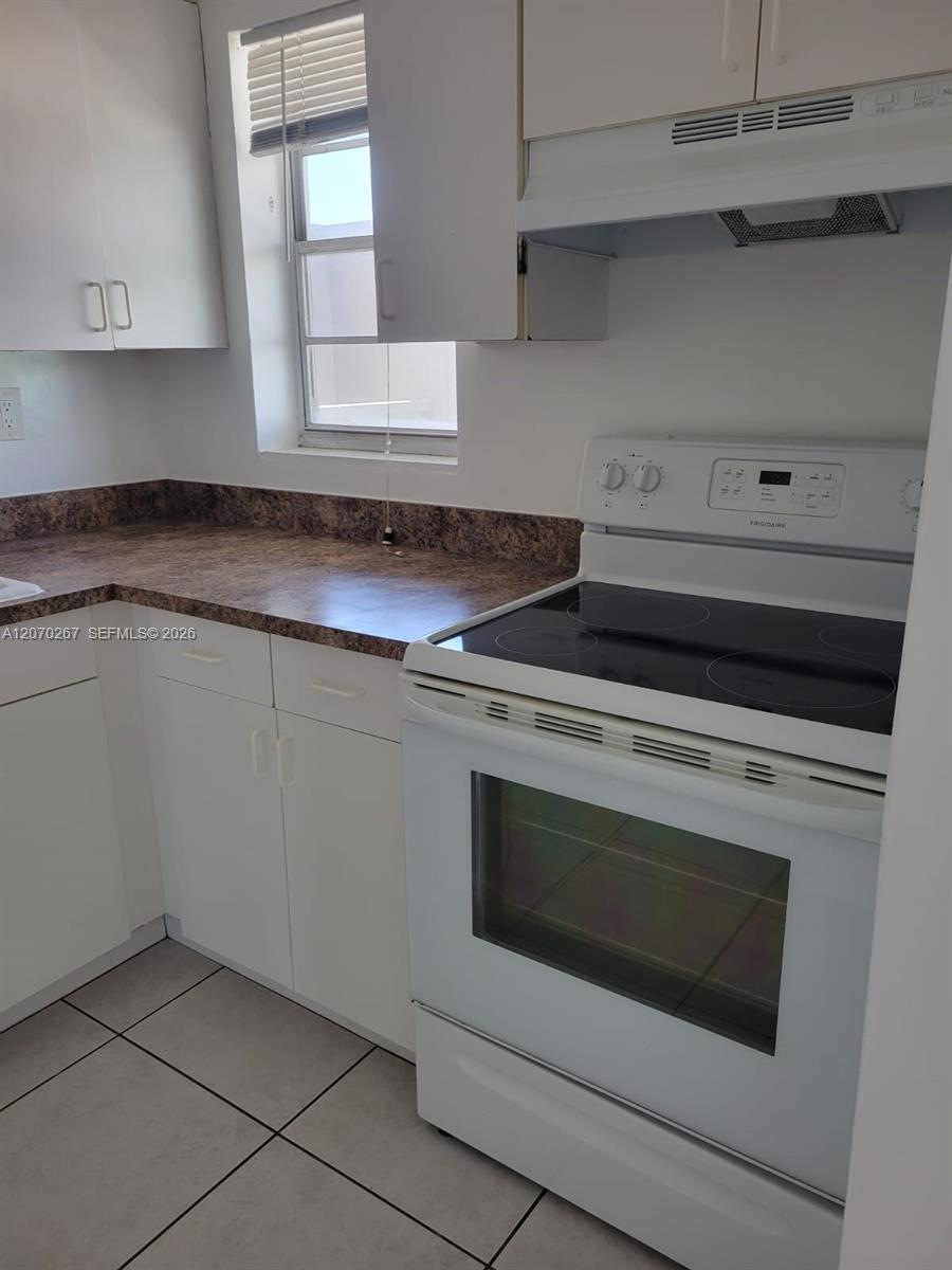 7620 Carlyle Avenue 604 Property Photo 10