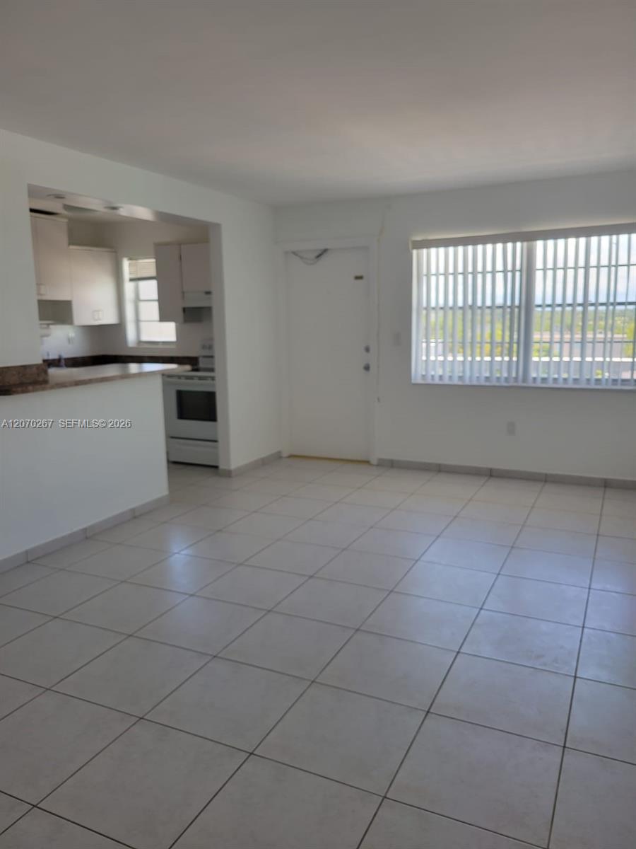 7620 Carlyle Avenue 604 Property Photo 14
