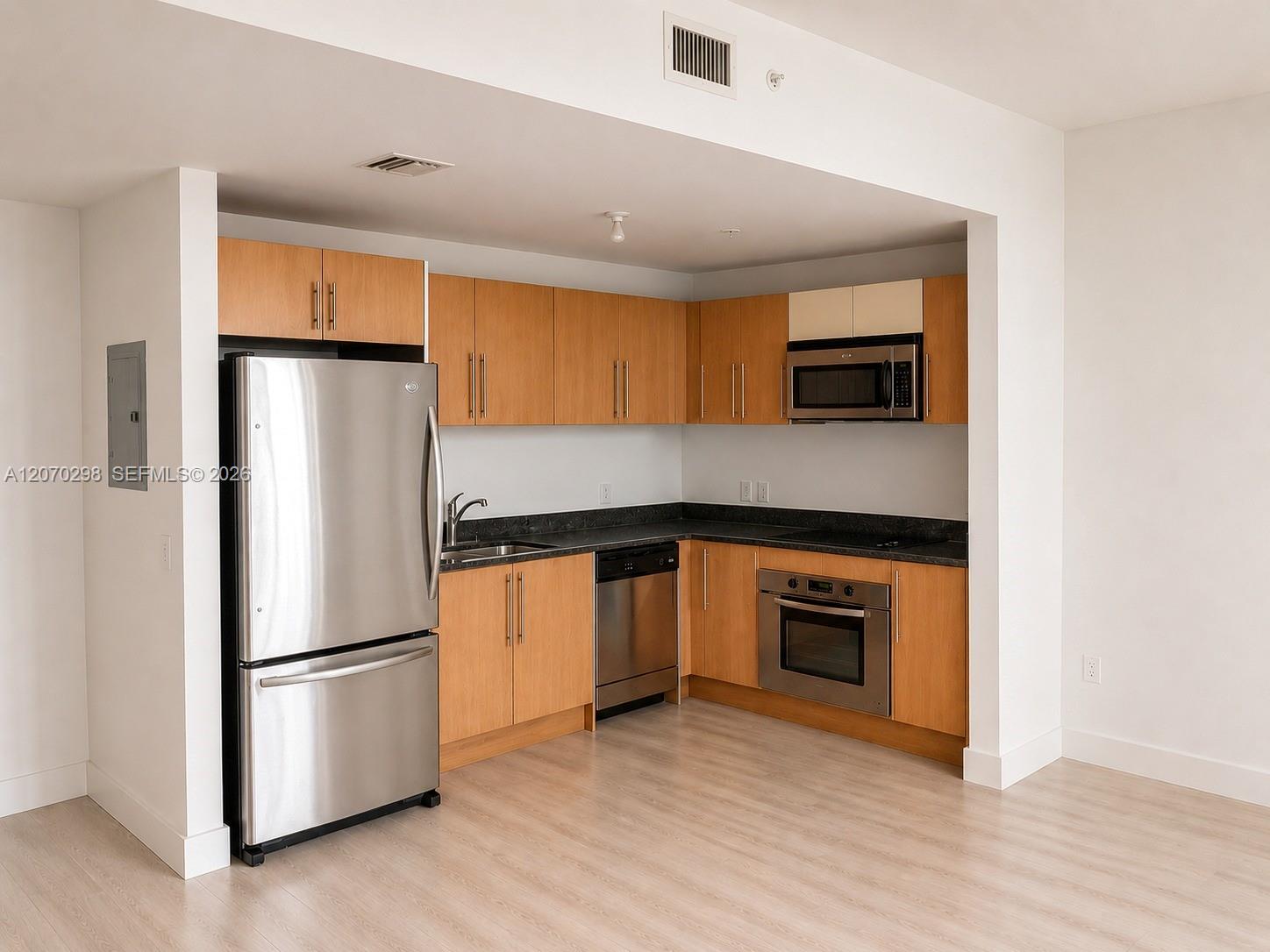 300 S Biscayne Boulevard 2503 Property Photo 3