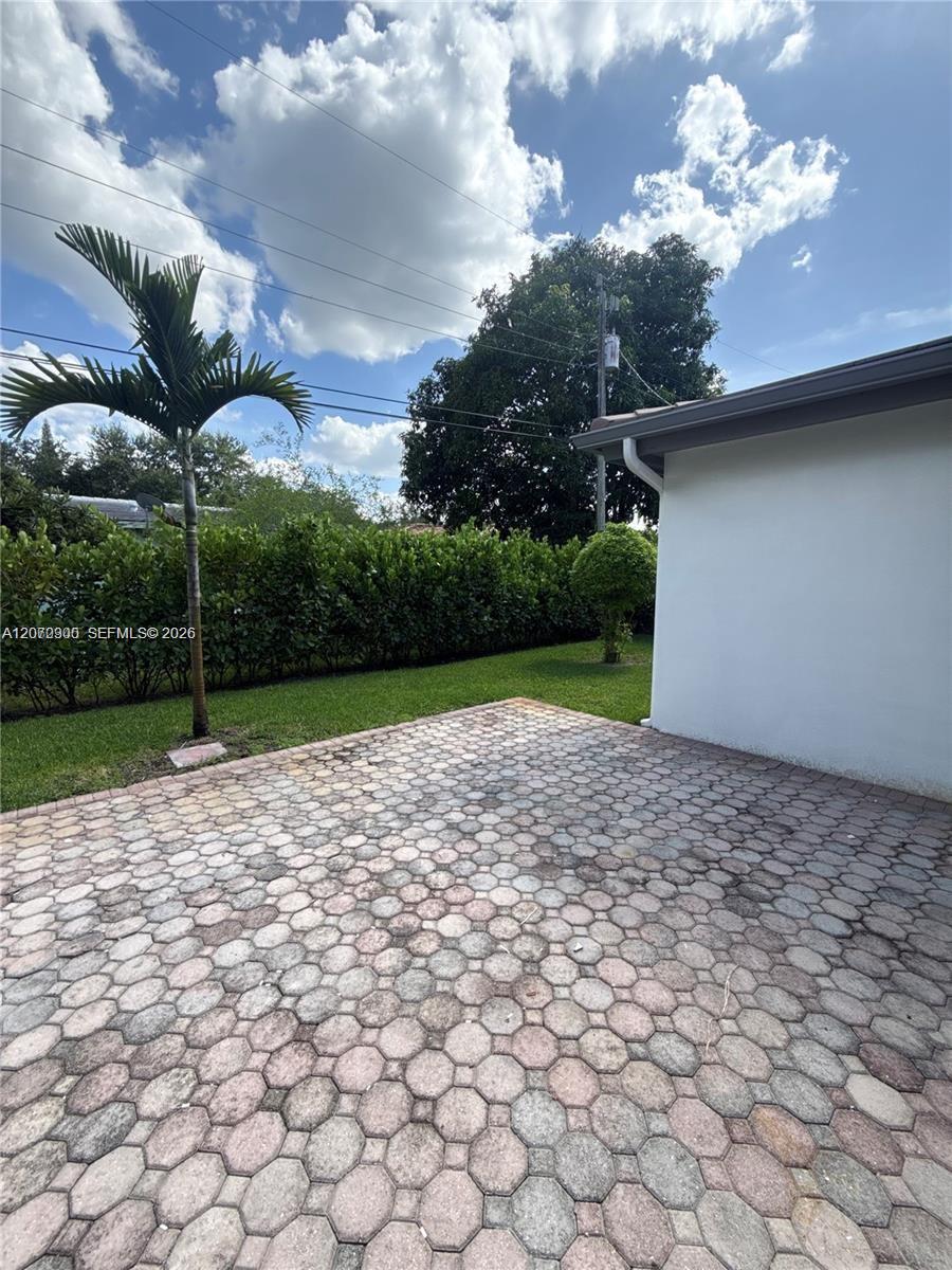1532 Trillo Avenue Property Photo 23