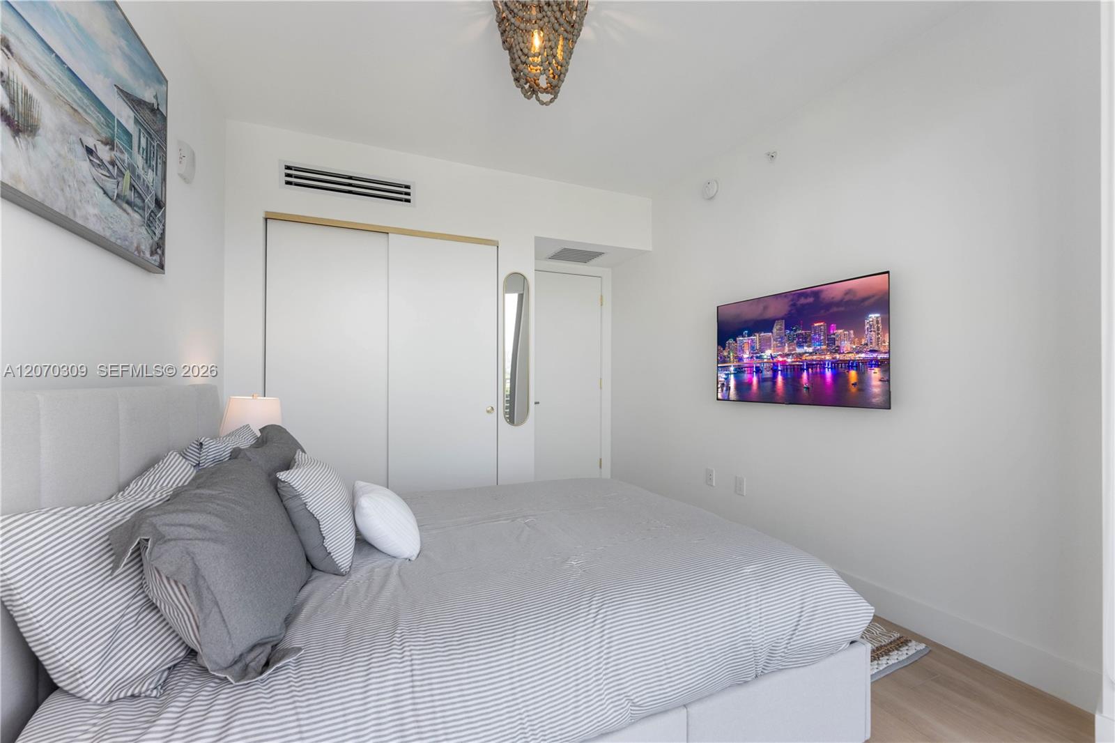 90 Ne 32 727 Property Photo 23