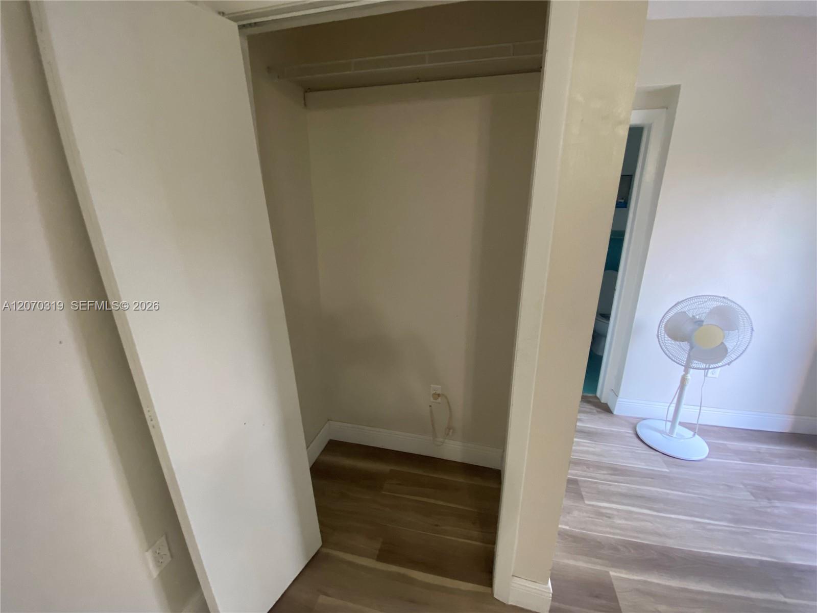 350 Sw 34th Avenue - Property Photo 5