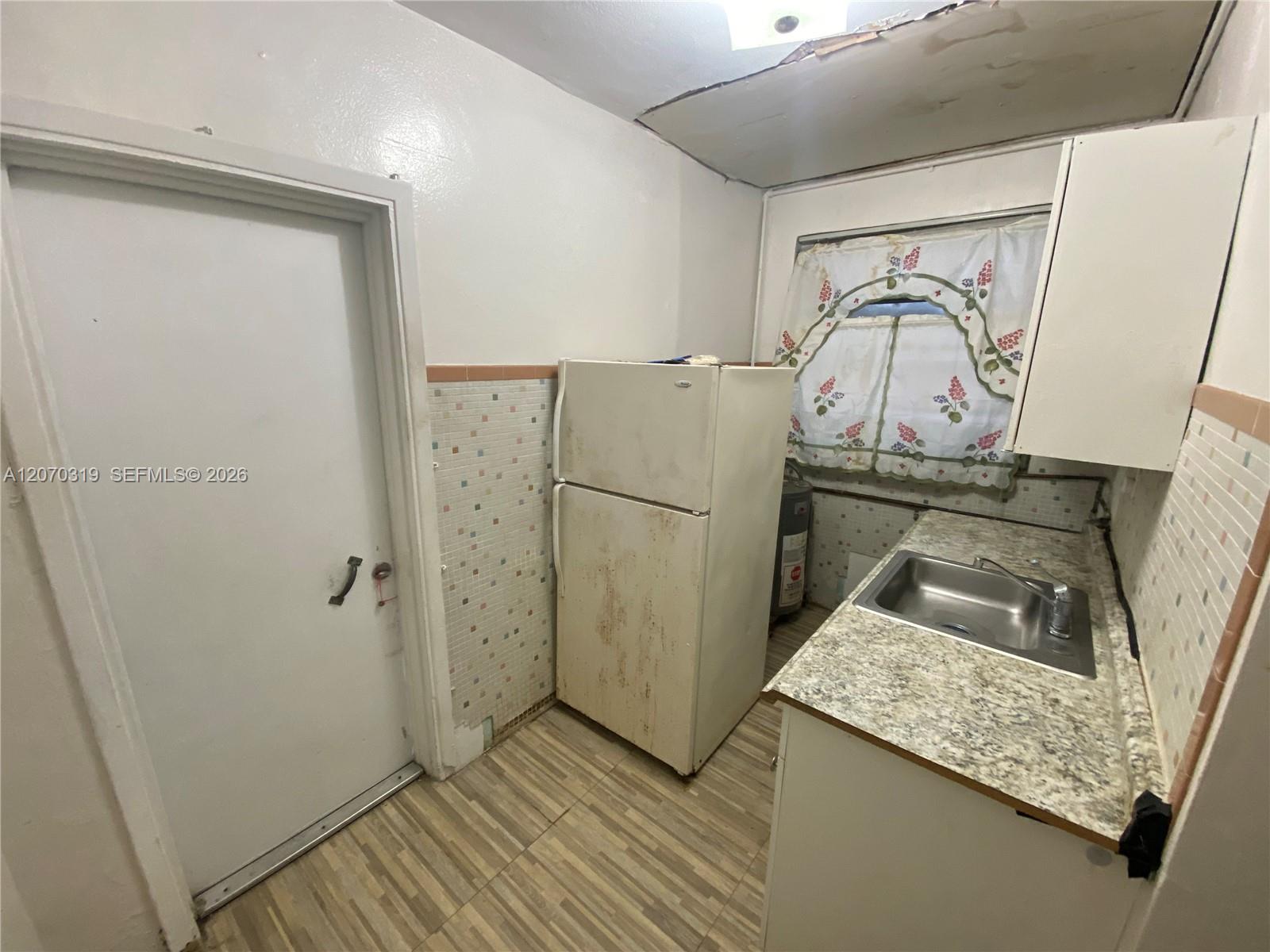 350 Sw 34th Avenue - Property Photo 8