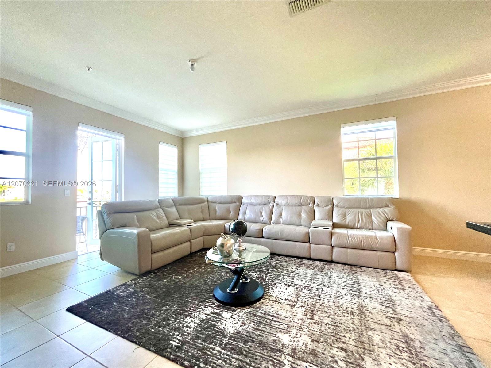 A12070331 Property Photo 19