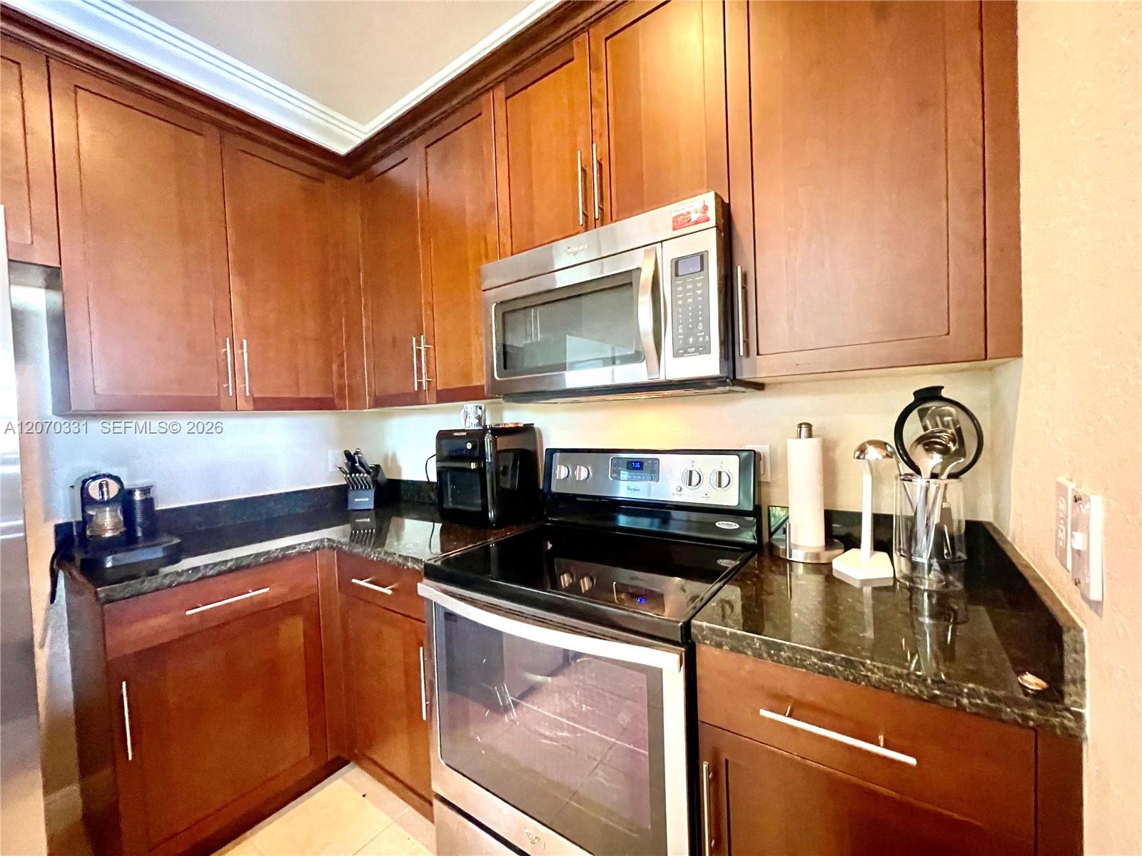 A12070331 Property Photo 23