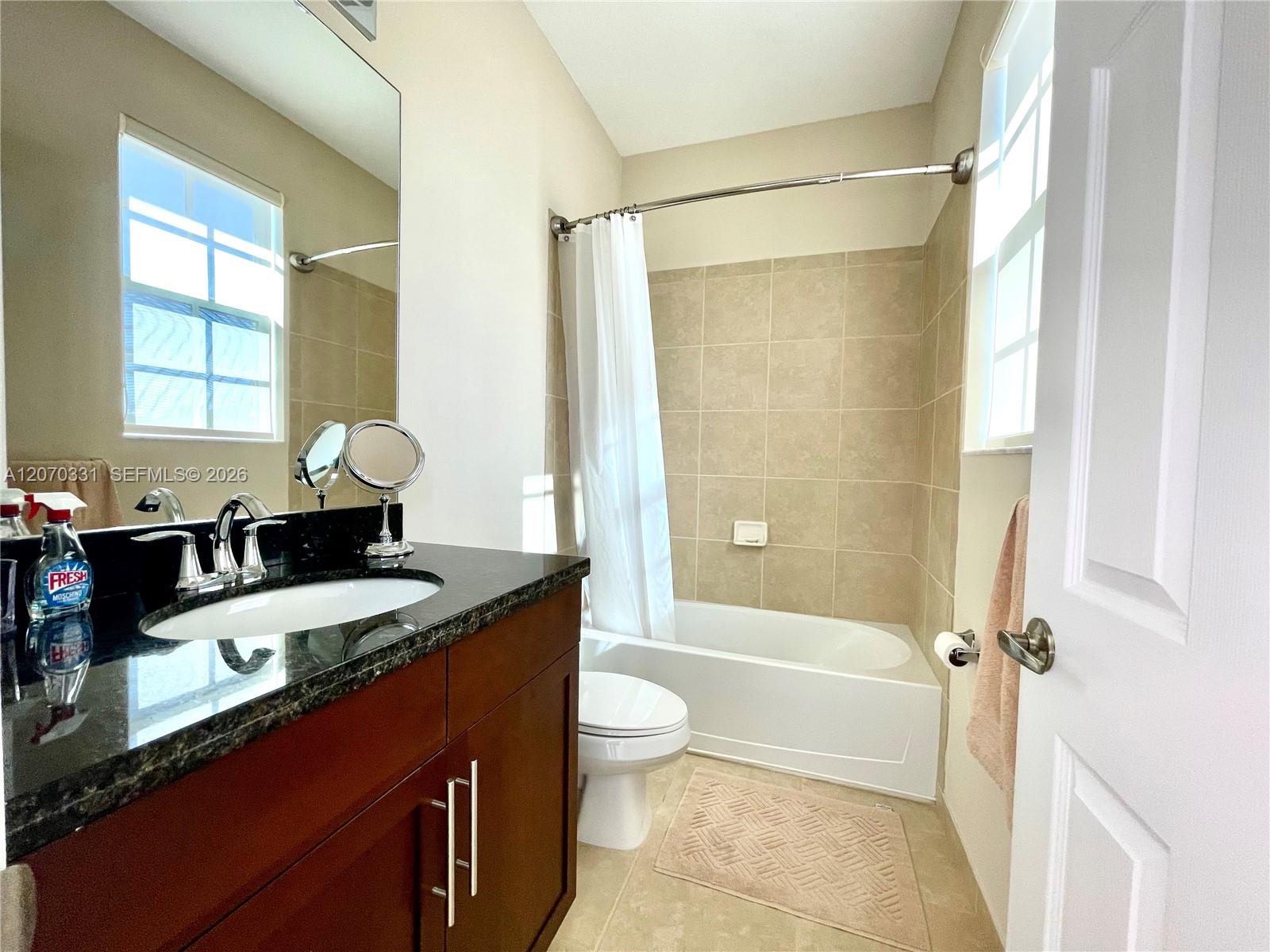 A12070331 Property Photo 31