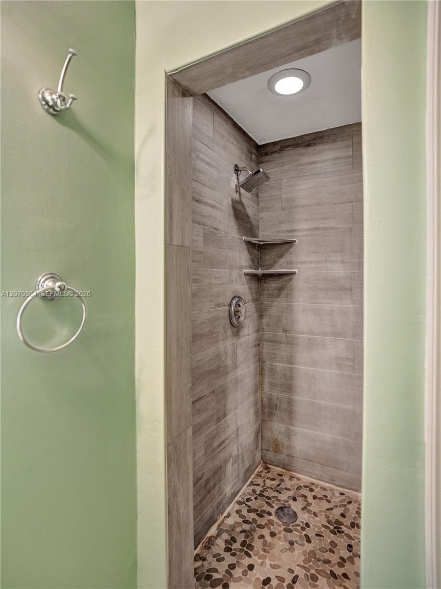 1022 Ne 34th Court Property Photo 15